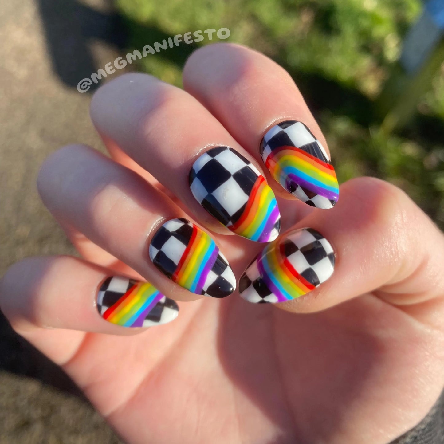 Short Almond Y2K Rainbow Racing Checkered Retro Tumblr Colourful Vaporwave Psychedelic Scene Y2K Emo Skater Girl Handpainted Press On Nails